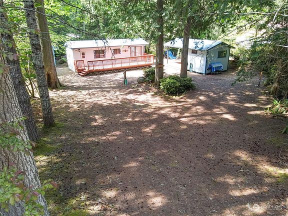 2nd image of 40 N Beacon Lane