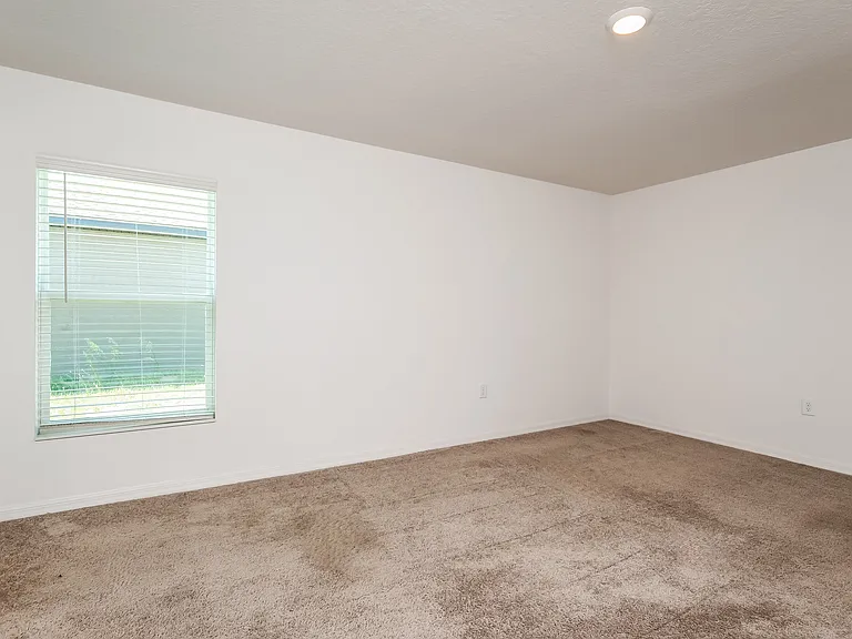 1635 Swan Lake Cir — Photo 11