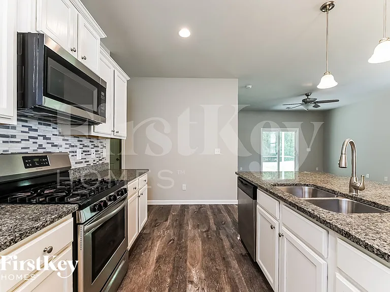 301 Mincy St — Photo 6