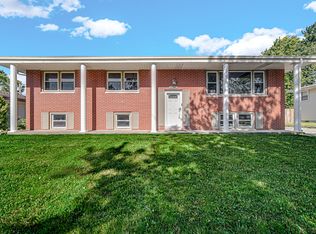 9430 Cleveland St, Crown Point, IN 46307