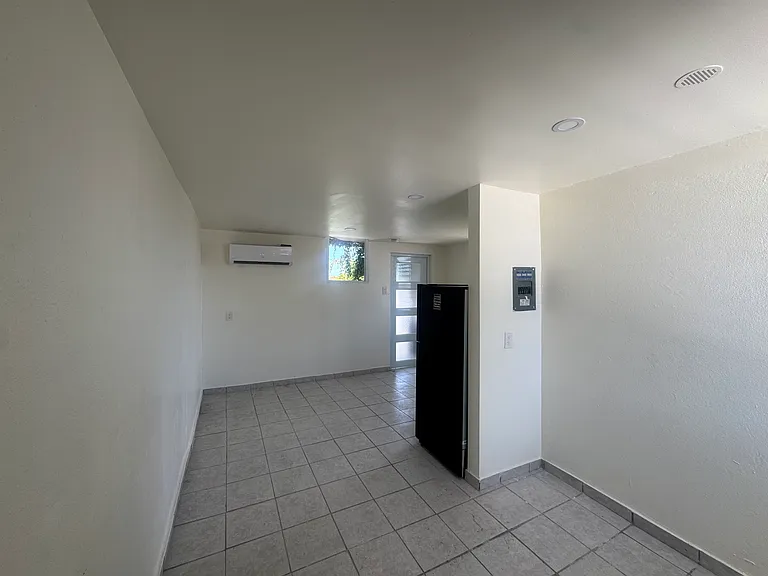1458 Pso Damisela #10 — Photo 3