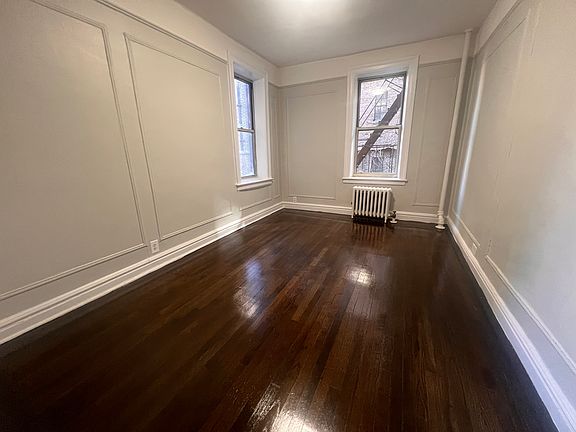 3rd image of 106 Pinehurst Ave APT C21