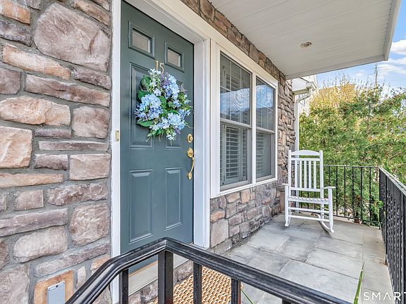 4th image of 39 Maple Tree Avenue #15