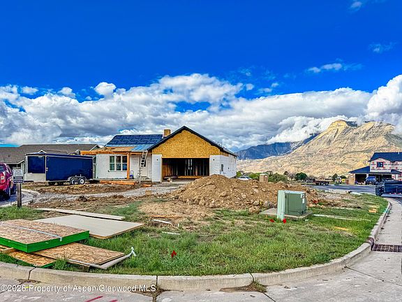 3rd image of 11 Raptor Ct