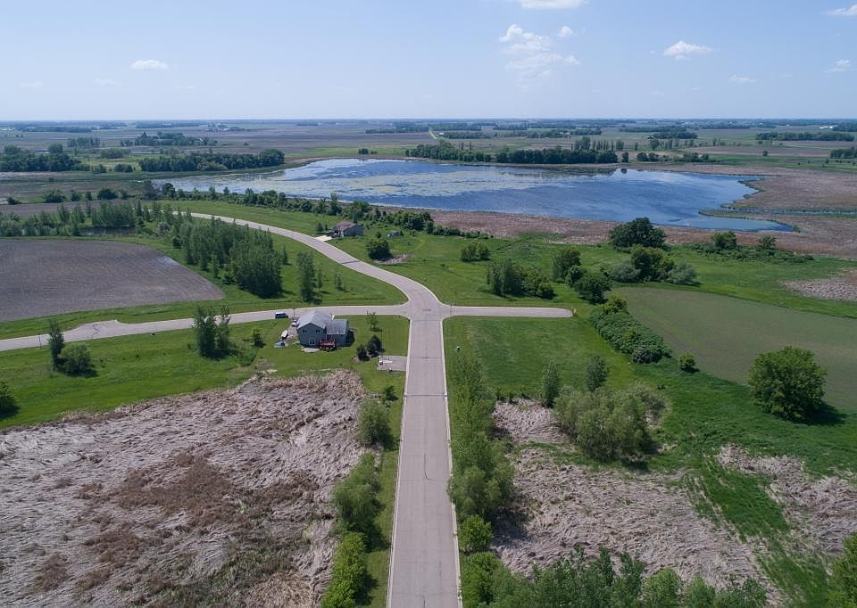 1st image of 350 Lake Erin Dr