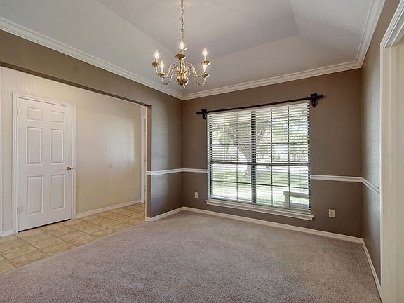 5th image of 1717 Brokenshoe Dr