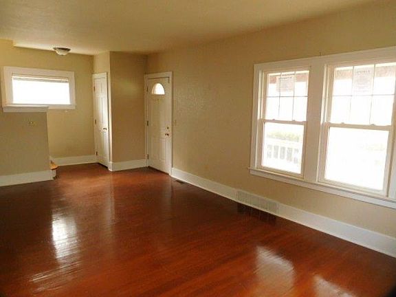 5th image of 3146 Meadowbrook Ct