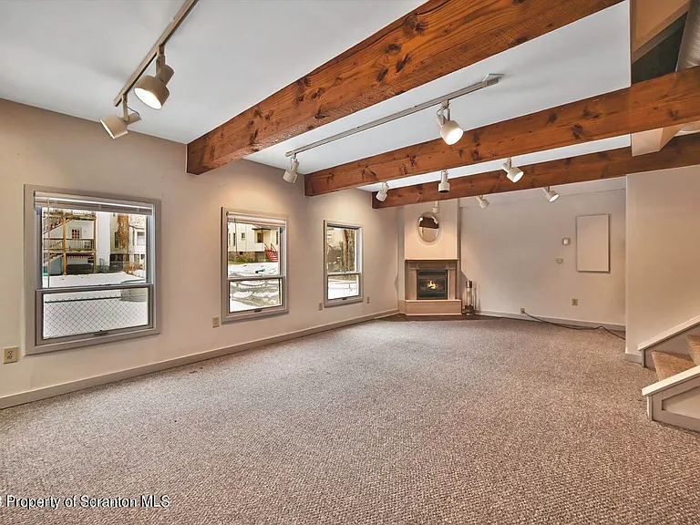 1409 Penn Ave #3 — Photo 23