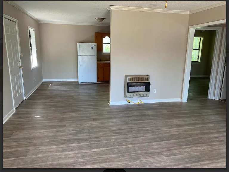 313 Woodford Cv #B — Photo 3