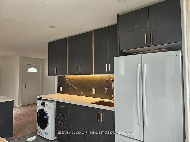 862 Armour Rd — Photo 5