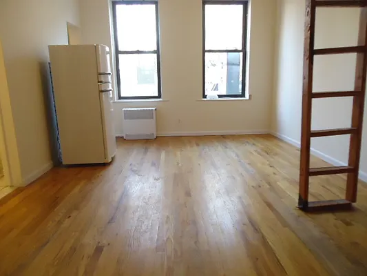 Rented by Hakeem Shahid, LREB | media 4