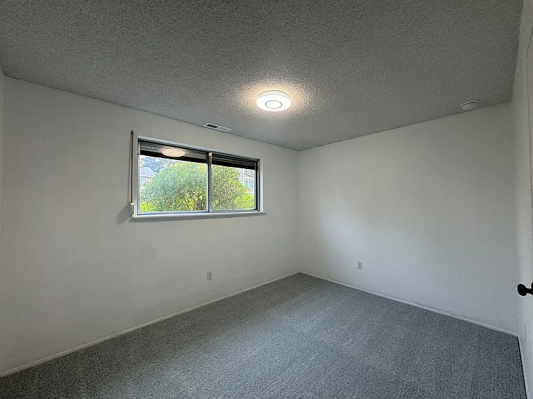 9901 Farwest Dr SW — Photo 20