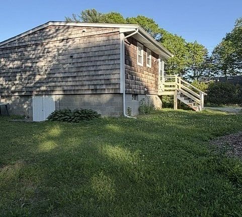 2nd image of 11 Lakeview Blvd #0