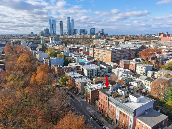 274 6th Street image 27 of 32