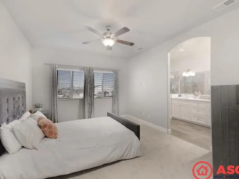 3704 Shady Village Ln — Photo 10