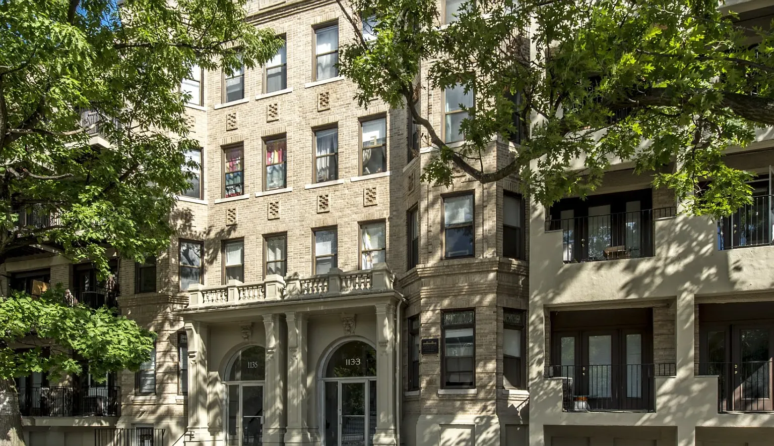 3 bed, 1.5 bath, $4,100 — Photo 1