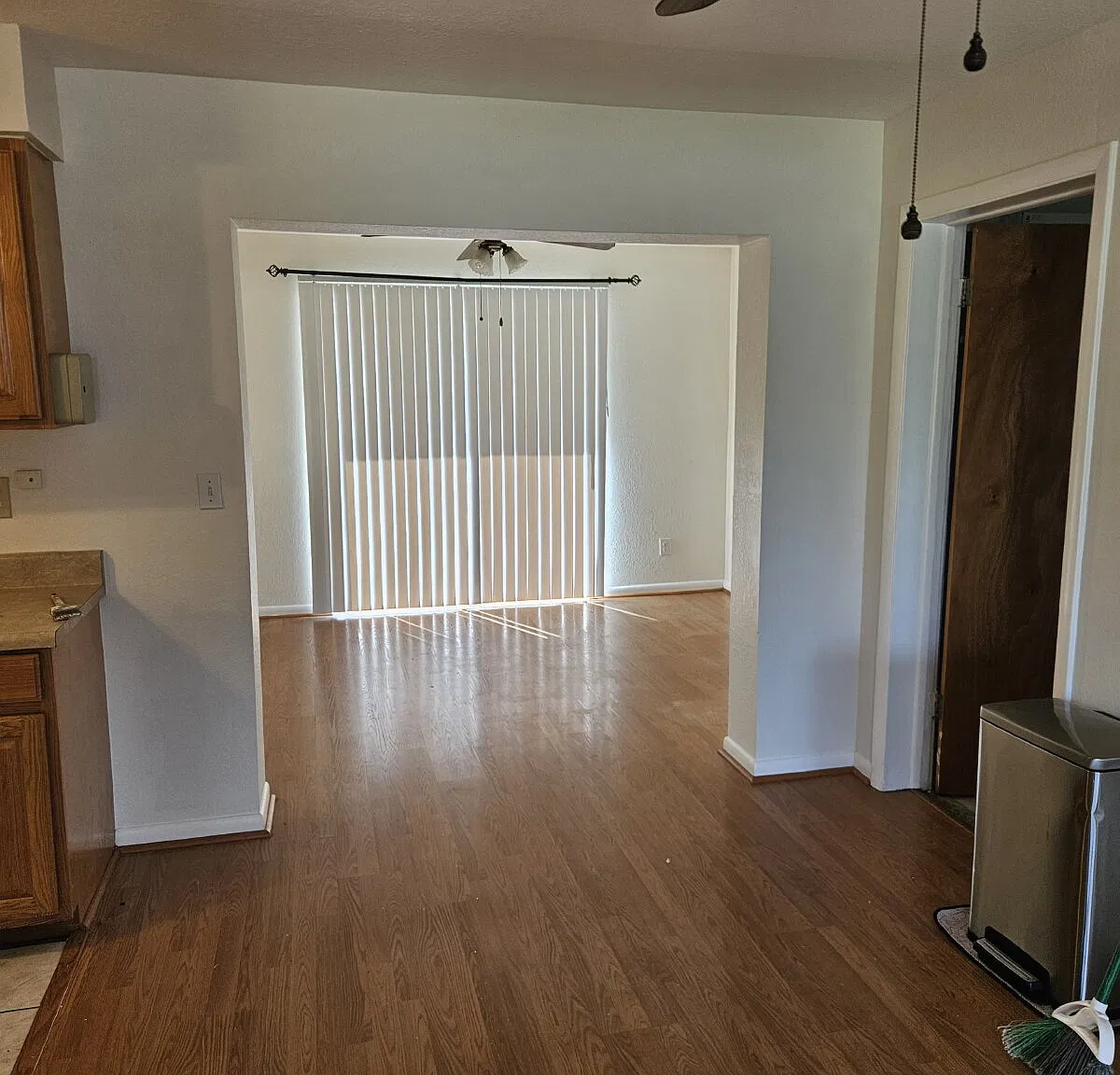 3 bed, 2.0 bath, 1168 sqft, $2,495 — Photo 4