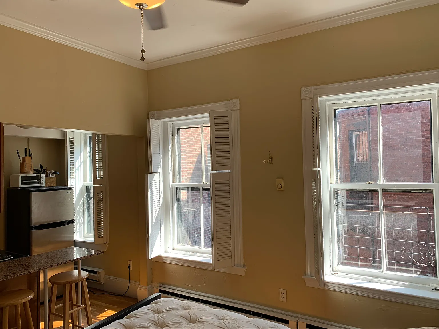 Studio, 450 sqft, $2,600 — Photo 4
