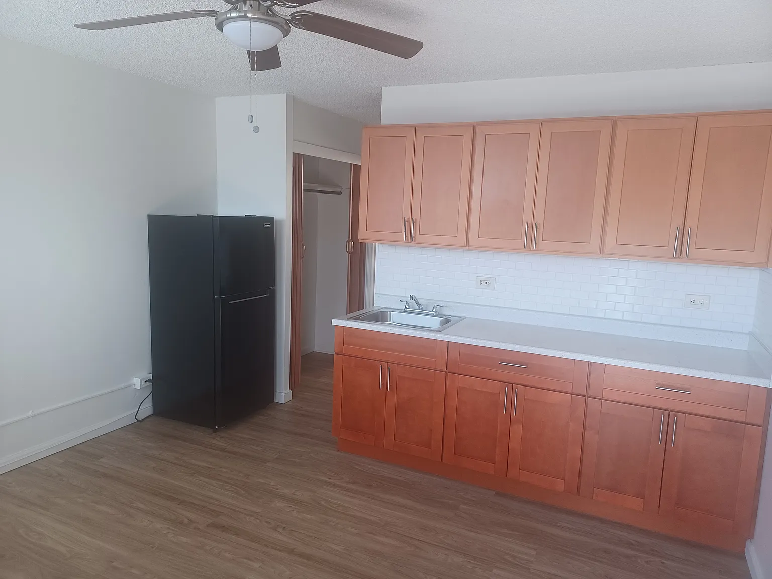 1 bed, 390 sqft, $1,600 — Photo 2