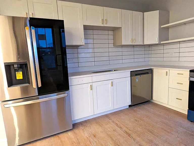 8325 Kilpatrick Ave #3 — Photo 10