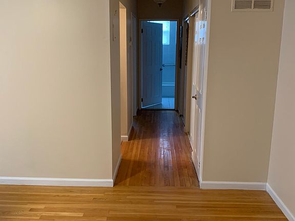 5th image of 133 Cortelyou Ave APT 1