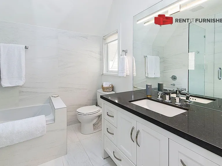 2964 Point Grey Rd — Photo 15