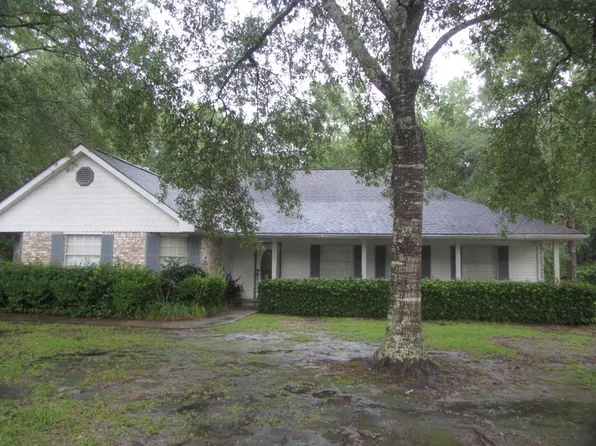 6016 Angler Dr, Picayune, MS 39466