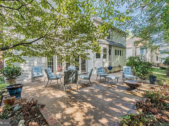 3rd image of 10205 Grovewood Way