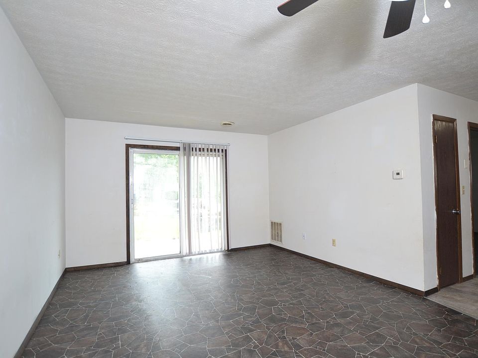 1st image of 89 Palomino Dr #9
