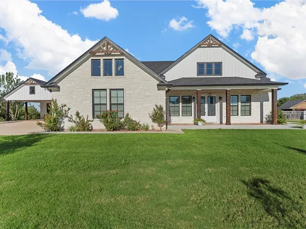 2815 S Robinson Dr, Lorena, TX 76655