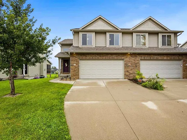 90 N Park Ridge Rd, North Liberty, IA 52317