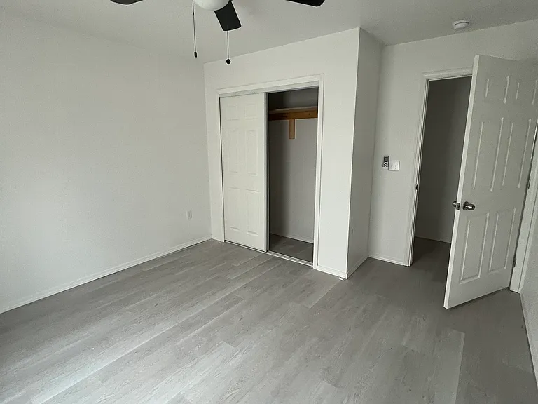 2441 Alvarado Dr NE — Photo 6