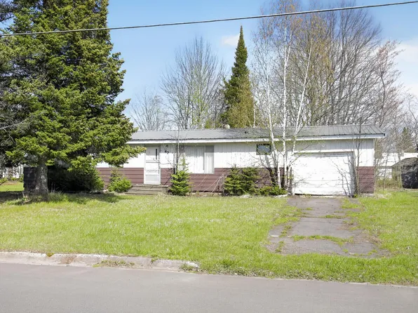 47 Hemlock St, Carp Lake Township, MI 49971