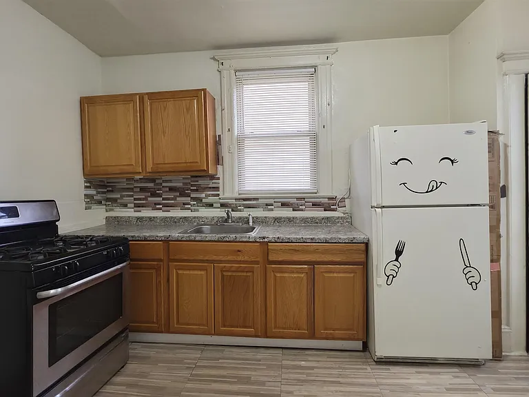 19 Delaware Ave #2 — Photo 5