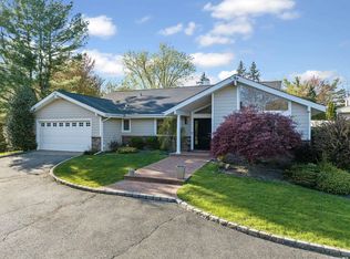 1 Kristi Dr, Jericho, NY 11753