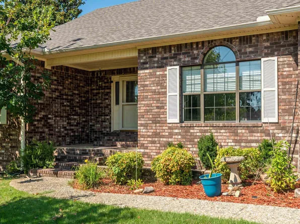 115 Gregory Pl, Hot Springs, AR 71913