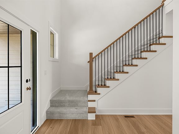 4th image of 609 NE 59th Ct
