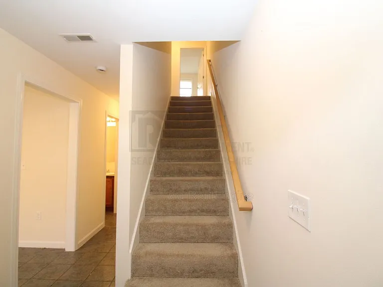 4 Waverly Dr — Photo 9