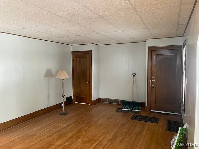 27 Henley Rd #LOWER — Photo 4
