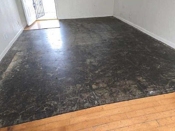 4th image of 1032 Tyler St