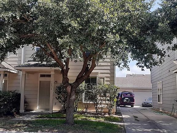 2nd image of 16834 Mammoth Springs Dr