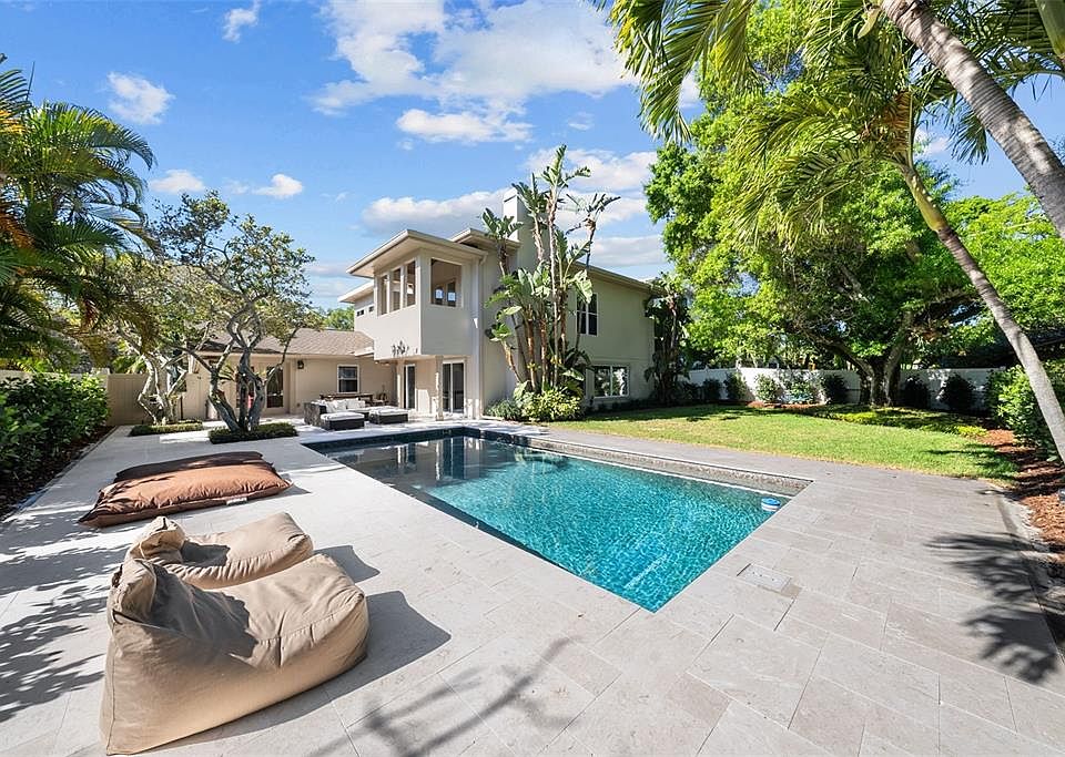 1st image of 5021 W LONGFELLOW AVENUE
