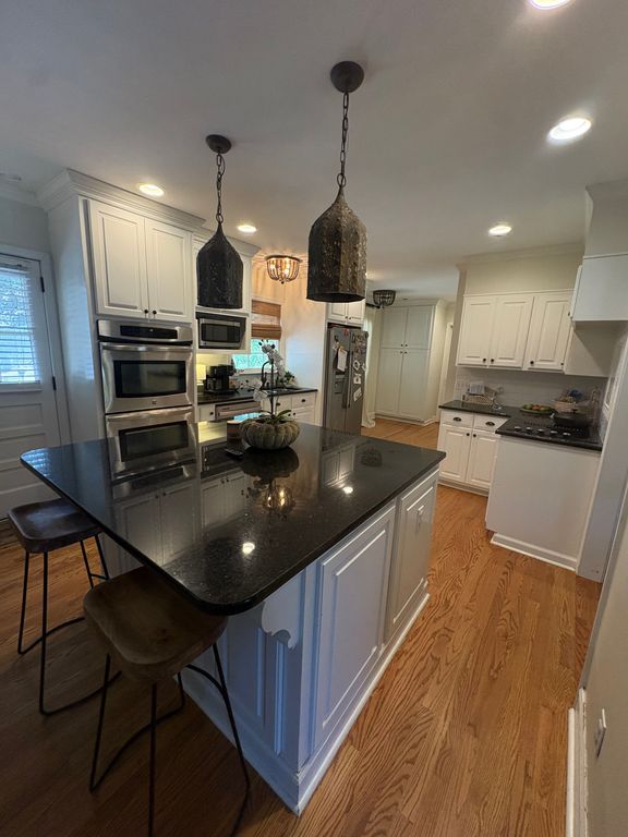 307 S Meadow Dr - Property Image