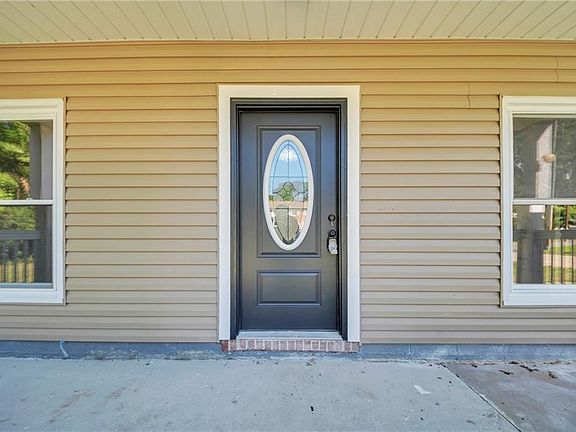 4th image of 927 Moyer Rd