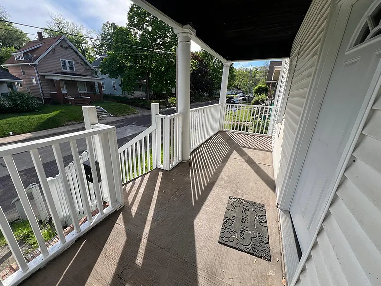 512 Phelps St — Photo 6