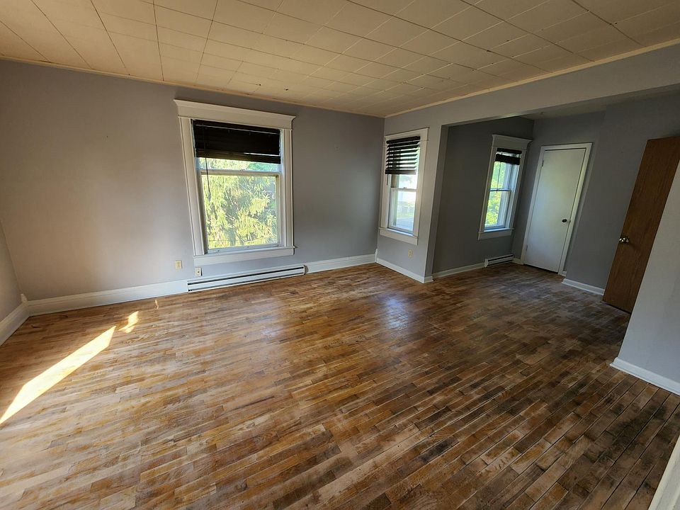 1st image of 221 S Washington St #2
