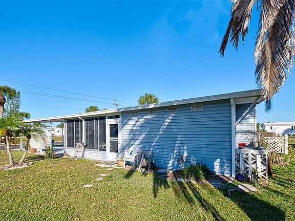 4th image of 833 Cortina Blvd