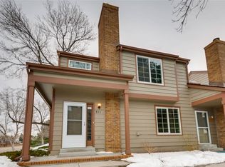 851 Summer Dr, Highlands Ranch, CO 80126