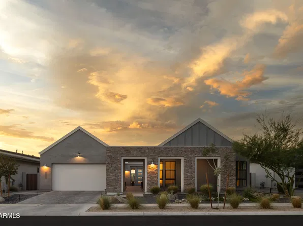 718 E SUMMERSIDE Road, Phoenix, AZ 85042