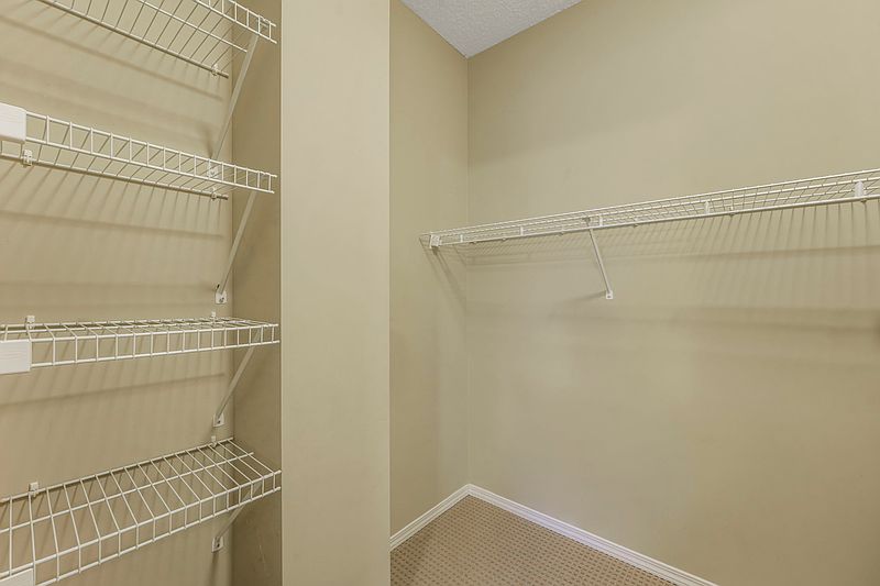 Edmonton Townhouse for rent - 3 Bedrooms — photo 29